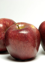 Mela rossa verticale