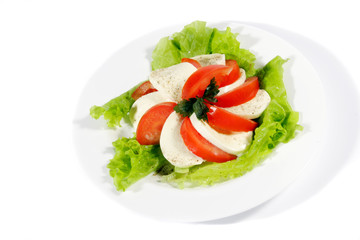 Green salad with macarella cheese