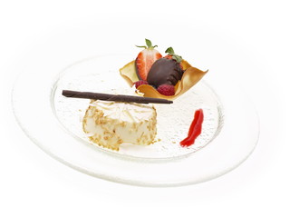 kokosnuss pudding mit erdbeeren