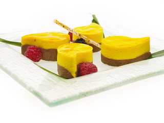 exotische wunder mango schokoladen mousse törtchen