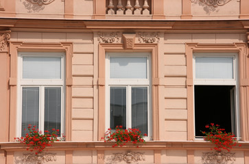 Fototapeta na wymiar Okna pałacu
