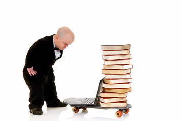 Internet library dwarf surfing
