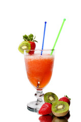 Alcoholic cocktail with strawberry and kiwi