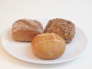 brötchen mehrkorn frühstück teller gesund leben