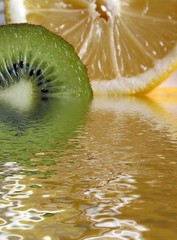 Kiwi und Zitrone