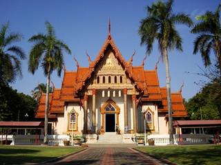 temple bouddhiste a ubbon ratchathani, thailande