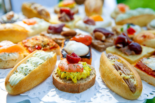 Petits fours sal&eacute;s d'ap&eacute;ritifs