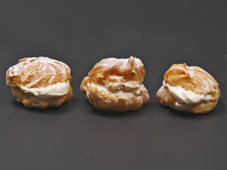 leckere windbeutel mit vanillecreme