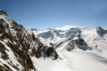 Fototapeta na wymiar Swiss Alps mountains in snow