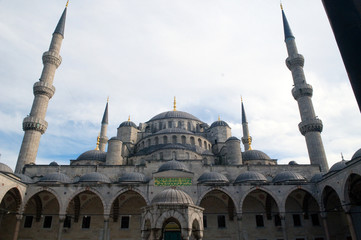 Fototapeta na wymiar SultanAhmet (blue) mosque, Istanbul, Turkey.