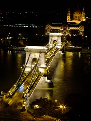 Fotobehang Kettingbrug Széchenyi-kettingbrug in Boedapest bij nacht
