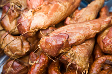   	Meat and ham to consumption