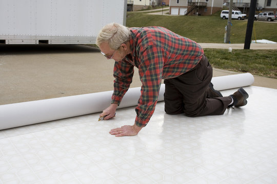 Installing Vinyl Flooring