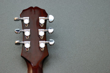 Tuning machines on a Les Paul guitar neck