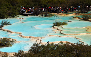 Huanglong Mineral Pool