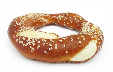 Sesame-covered bread ring