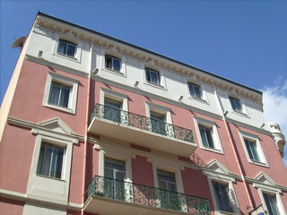 Naklejka premium façade de caractere