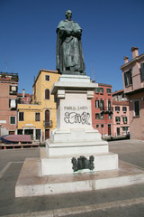 Fototapeta na wymiar Statue vénitienne