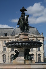 les trois graces fontaine  Bordeaux