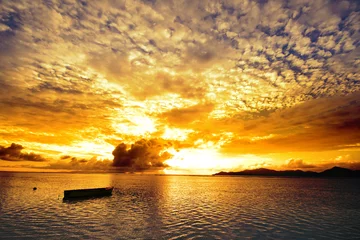 Papier Peint photo Mer / coucher de soleil Coucher de soleil dans les îles