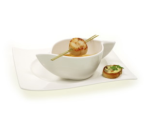 boston hummer cremesuppe mit jakobsmuschel