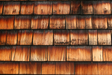 Détail des tuiles de bois d'un batiment de la station d'Avoriaz