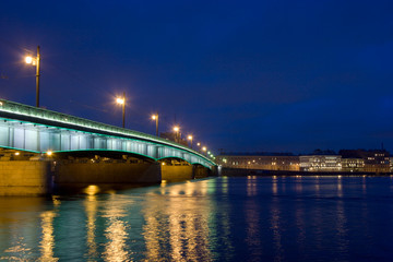 Fototapeta na wymiar Night Bridge