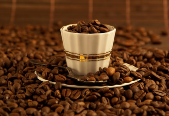 kaffeetasse und kaffeebohnen 2