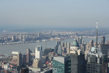 Naklejka premium New York divisa dal fiume Hudson