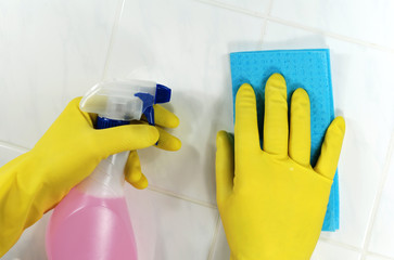 Badezimmer reinigen