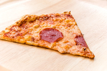 Pizza salami 