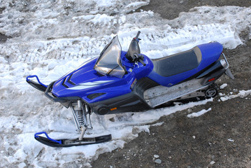 motoneige scooter des neiges montagne vacance ski neige