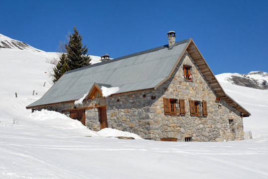 maison montagne neige chalet paysage