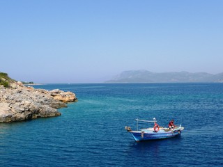 Fototapeta na wymiar boat at the Mediterranean sea