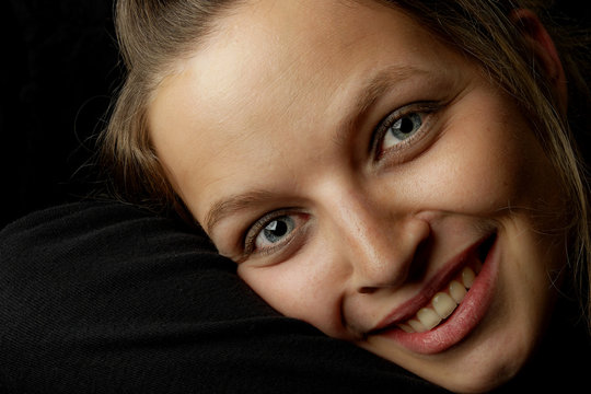 frauenportrait-images-browse-4-683-stock-photos-vectors-and-video