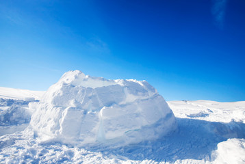 Igloo Building Detail