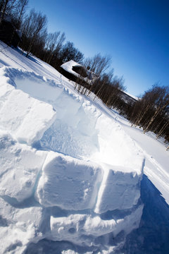 Igloo Building Detail