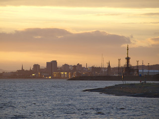 dundee at sunset