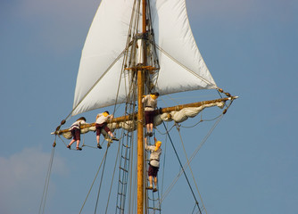 Seamans making sail