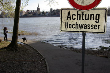 Achtung Hochwasser