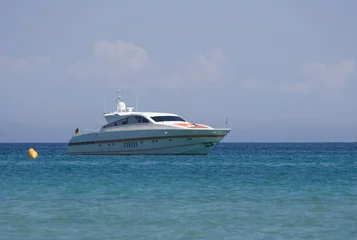 Fotobehang speedboot voor anker © amelie