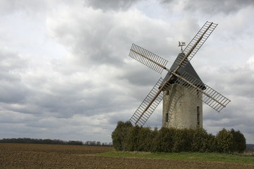 Fototapeta na wymiar Moulin à vent