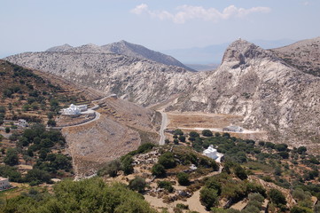 Fototapeta na wymiar paysage de montagne sur l'ile de Naxos