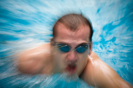natation jeux olympique nager athlète piscine vitesse rage vainc