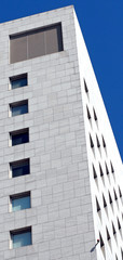 Obraz premium lo spigolo di un moderno edificio
