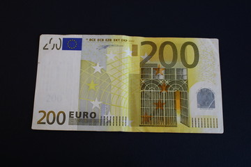 200 Euro