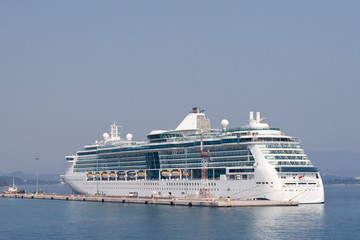 Luxury liner