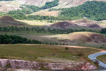 monta&ntilde;a y carretera