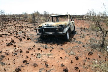Obraz na płótnie Canvas Spalony samochód