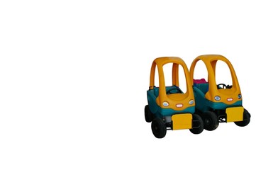 VOITURES D'ENFANT ref 2844 A